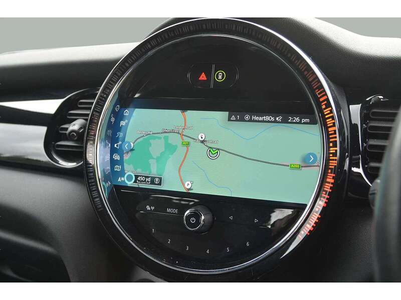 MINI Electric Hatch Cooper SE 32.6kWh Level 2 Hatchback 3dr Electric Auto (184 ps) | 1 FORMER KEEPER|VAT QUALIFYING - U10926