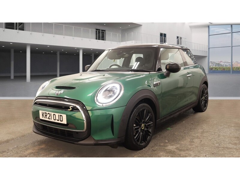 MINI Electric Hatch Cooper SE 32.6kWh Level 2 Hatchback 3dr Electric Auto (184 ps) | 1 FORMER KEEPER|VAT QUALIFYING - U10927