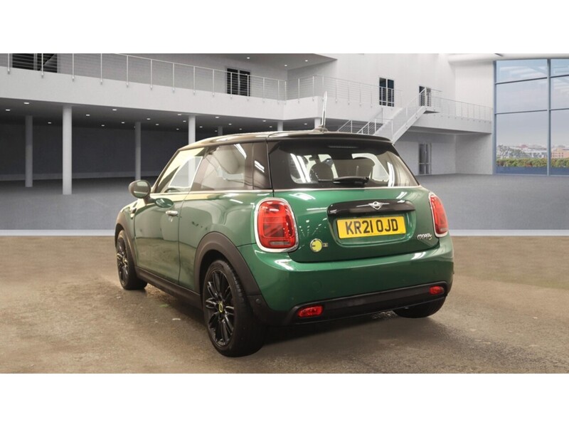 MINI Electric Hatch Cooper SE 32.6kWh Level 2 Hatchback 3dr Electric Auto (184 ps) | 1 FORMER KEEPER|VAT QUALIFYING - U10927