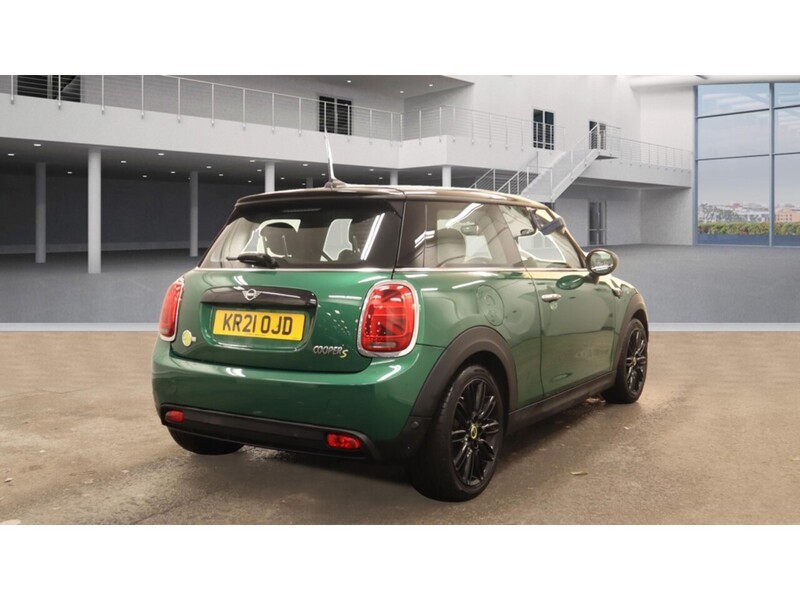 MINI Electric Hatch Cooper SE 32.6kWh Level 2 Hatchback 3dr Electric Auto (184 ps) | 1 FORMER KEEPER|VAT QUALIFYING - U10927