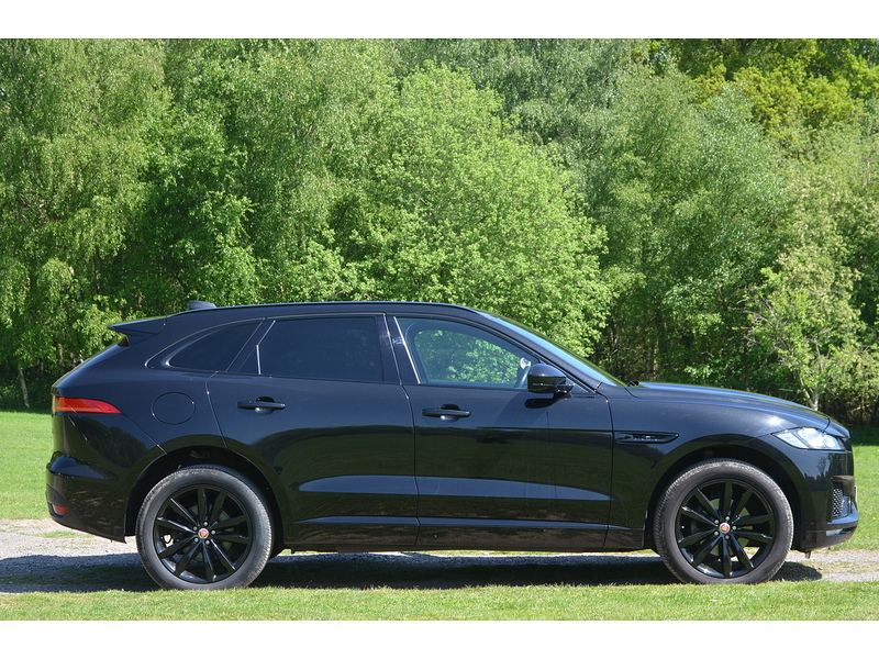 Jaguar F-PACE 2.0 D180 Chequered Flag SUV 5dr Diesel Auto AWD Euro 6 (s/s) (180 ps) | PAN ROOF|COLD - U10930
