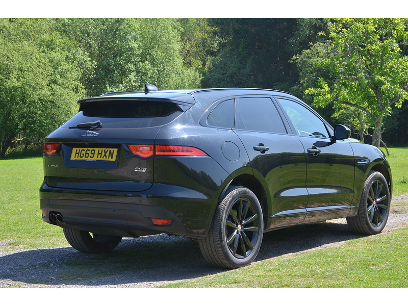 Jaguar F-PACE 2.0 D180 Chequered Flag SUV 5dr Diesel Auto AWD Euro 6 (s/s) (180 ps) | PAN ROOF|COLD - U10930