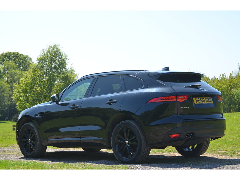 Jaguar F-PACE 2.0 D180 Chequered Flag SUV 5dr Diesel Auto AWD Euro 6 (s/s) (180 ps) | PAN ROOF|COLD - U10930