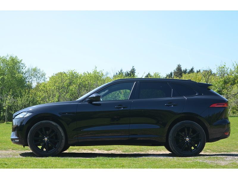 Jaguar F-PACE 2.0 D180 Chequered Flag SUV 5dr Diesel Auto AWD Euro 6 (s/s) (180 ps) | PAN ROOF|COLD - U10930