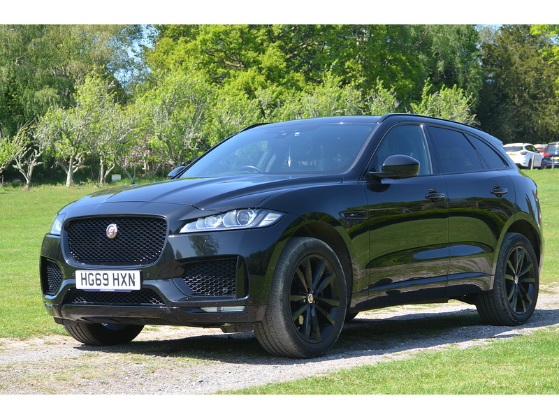 Jaguar F-PACE 2.0 D180 Chequered Flag SUV 5dr Diesel Auto AWD Euro 6 (s/s) (180 ps) | PAN ROOF|COLD - U10930