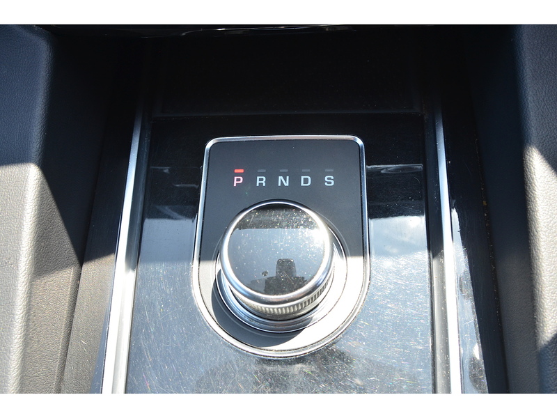 Jaguar F-PACE 2.0 D180 Chequered Flag SUV 5dr Diesel Auto AWD Euro 6 (s/s) (180 ps) | PAN ROOF|COLD - U10930