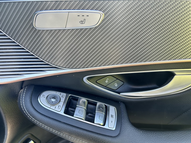 Mercedes-Benz EQC EQC 400 80kWh AMG Line SUV 5dr Electric Auto 4MATIC (408 ps) - U10931