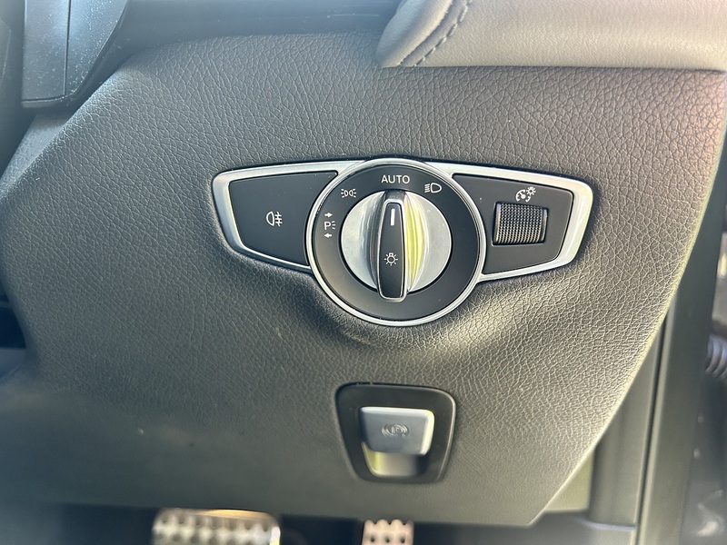 Mercedes-Benz EQC EQC 400 80kWh AMG Line SUV 5dr Electric Auto 4MATIC (408 ps) - U10931