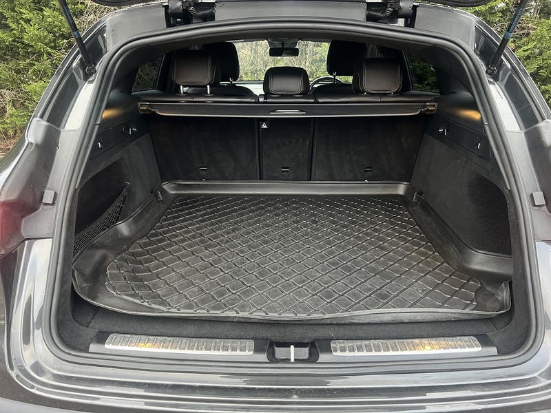 Mercedes-Benz EQC EQC 400 80kWh AMG Line SUV 5dr Electric Auto 4MATIC (408 ps) - U10931