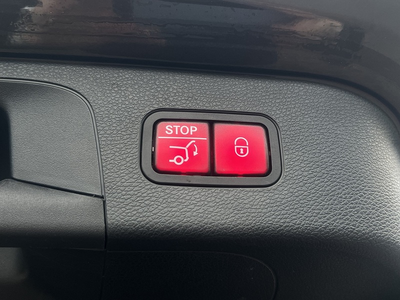 Mercedes-Benz EQC EQC 400 80kWh AMG Line SUV 5dr Electric Auto 4MATIC (408 ps) - U10931