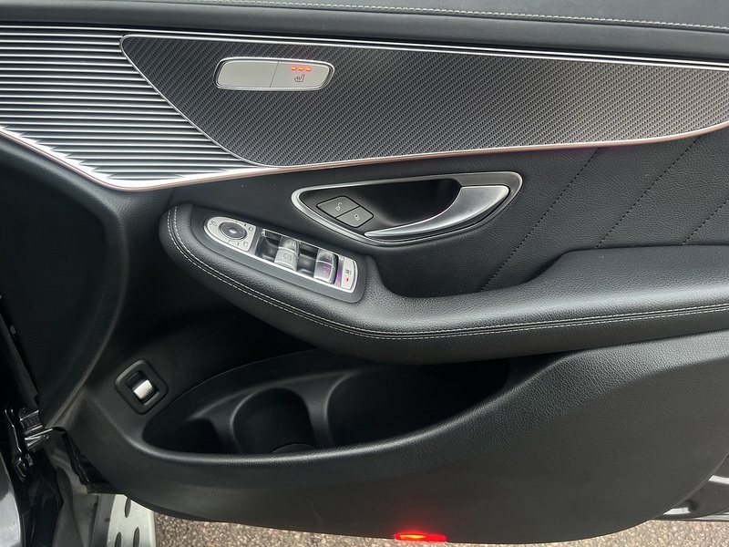 Mercedes-Benz EQC EQC 400 80kWh AMG Line SUV 5dr Electric Auto 4MATIC (408 ps) - U10931