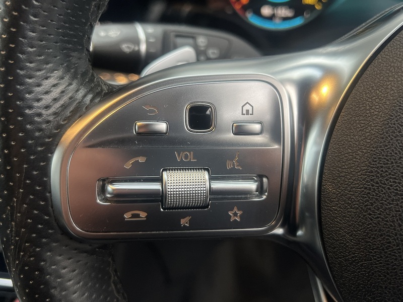 Mercedes-Benz EQC EQC 400 80kWh AMG Line SUV 5dr Electric Auto 4MATIC (408 ps) - U10931