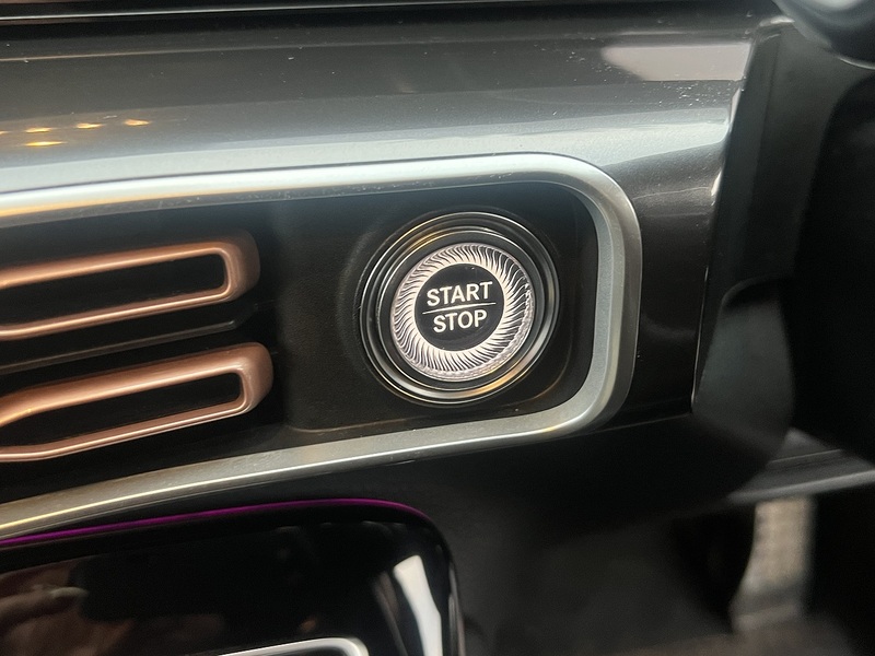 Mercedes-Benz EQC EQC 400 80kWh AMG Line SUV 5dr Electric Auto 4MATIC (408 ps) - U10931