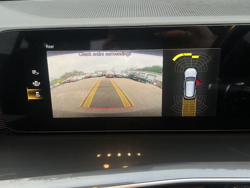 Mercedes-Benz EQC EQC 400 80kWh AMG Line SUV 5dr Electric Auto 4MATIC (408 ps) - U10931