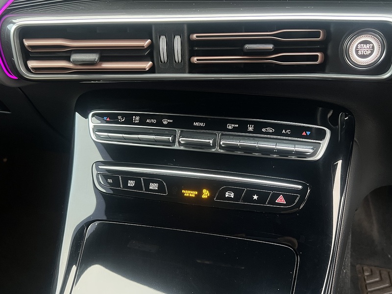 Mercedes-Benz EQC EQC 400 80kWh AMG Line SUV 5dr Electric Auto 4MATIC (408 ps) - U10931