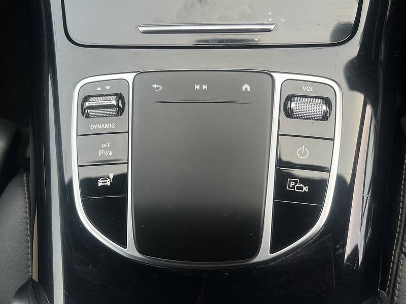 Mercedes-Benz EQC EQC 400 80kWh AMG Line SUV 5dr Electric Auto 4MATIC (408 ps) - U10931