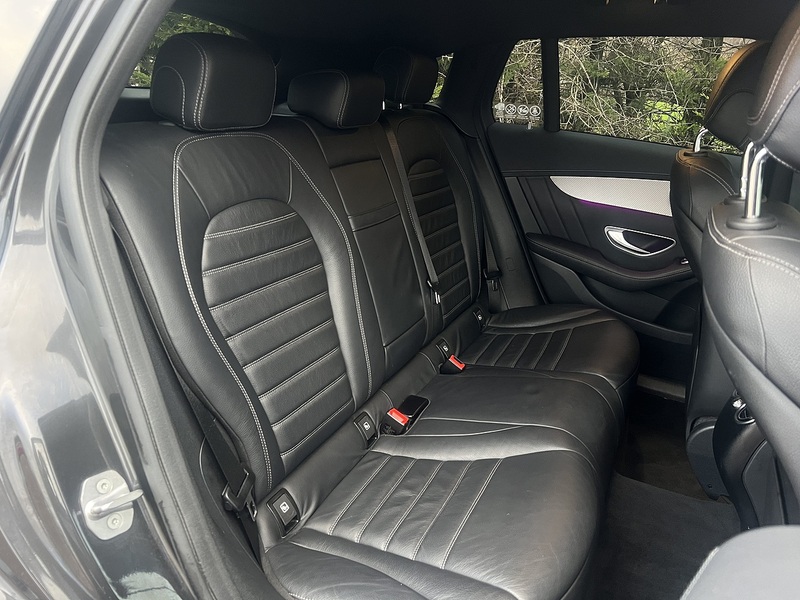 Mercedes-Benz EQC EQC 400 80kWh AMG Line SUV 5dr Electric Auto 4MATIC (408 ps) - U10931