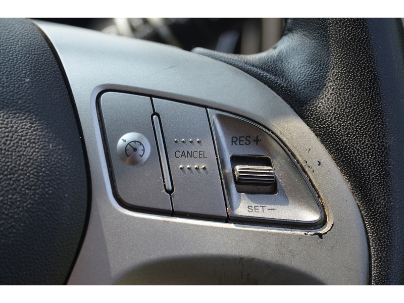 Hyundai ix35 2.0 CRDi Premium SUV 5dr Diesel Manual 4WD Euro 5 (134 bhp) | P/ROOF|H/SEATS|CRUISE|B/TOOTH - U10933