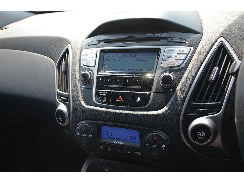 Hyundai ix35 2.0 CRDi Premium SUV 5dr Diesel Manual 4WD Euro 5 (134 bhp) | P/ROOF|H/SEATS|CRUISE|B/TOOTH - U10933