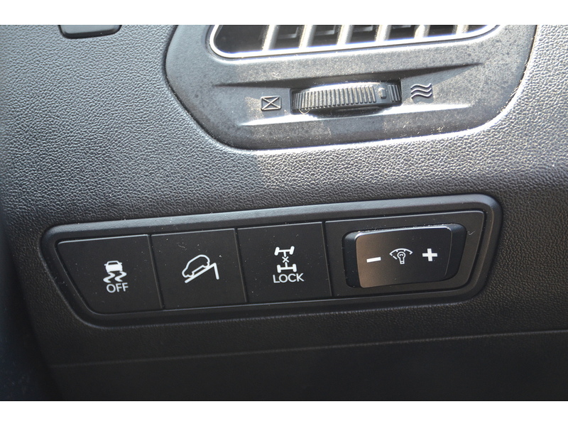 Hyundai ix35 2.0 CRDi Premium SUV 5dr Diesel Manual 4WD Euro 5 (134 bhp) | P/ROOF|H/SEATS|CRUISE|B/TOOTH - U10933