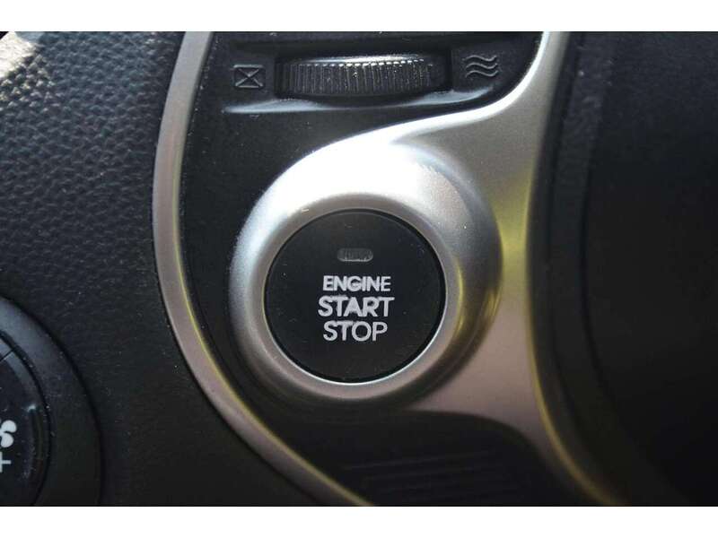 Hyundai ix35 2.0 CRDi Premium SUV 5dr Diesel Manual 4WD Euro 5 (134 bhp) | P/ROOF|H/SEATS|CRUISE|B/TOOTH - U10933