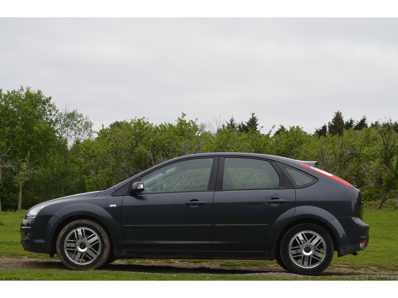 Ford Focus 1.6 Ghia Hatchback 5dr Petrol Automatic (184 g/km, 99 bhp) | AUTO|LOW MILEAGE|ULEZ - U10934