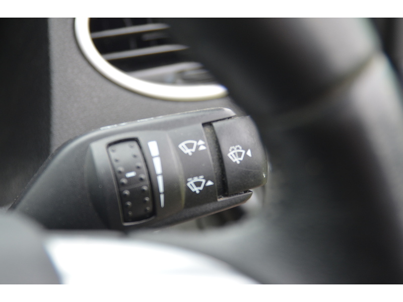 Ford Focus 1.6 Ghia Hatchback 5dr Petrol Automatic (184 g/km, 99 bhp) | AUTO|LOW MILEAGE|ULEZ - U10934