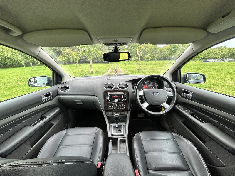 Ford Focus 1.6 Ghia Hatchback 5dr Petrol Automatic (184 g/km, 99 bhp) | AUTO|LOW MILEAGE|ULEZ - U10934