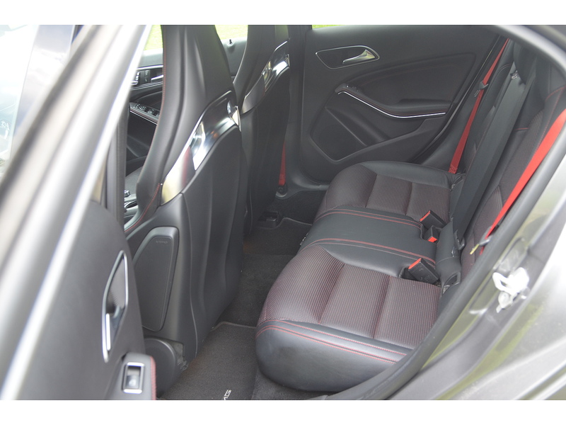 Mercedes-Benz A Class 2.0 A45 AMG (Premium) Hatchback 5dr Petrol SpdS DCT 4MATIC Euro 6 (s/s) (381 ps) | PAN - U10935