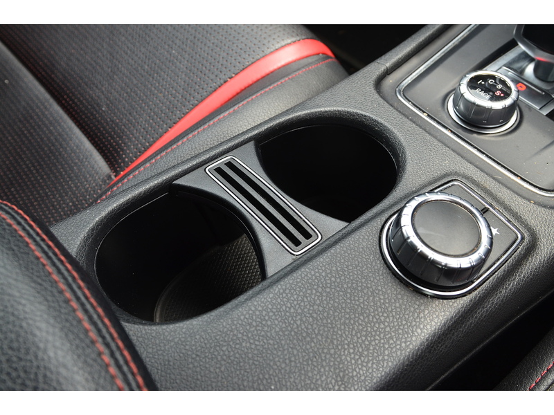 Mercedes-Benz A Class 2.0 A45 AMG (Premium) Hatchback 5dr Petrol SpdS DCT 4MATIC Euro 6 (s/s) (381 ps) | PAN - U10935