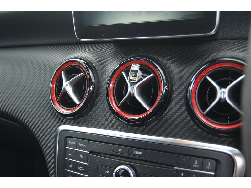 Mercedes-Benz A Class 2.0 A45 AMG (Premium) Hatchback 5dr Petrol SpdS DCT 4MATIC Euro 6 (s/s) (381 ps) | PAN - U10935