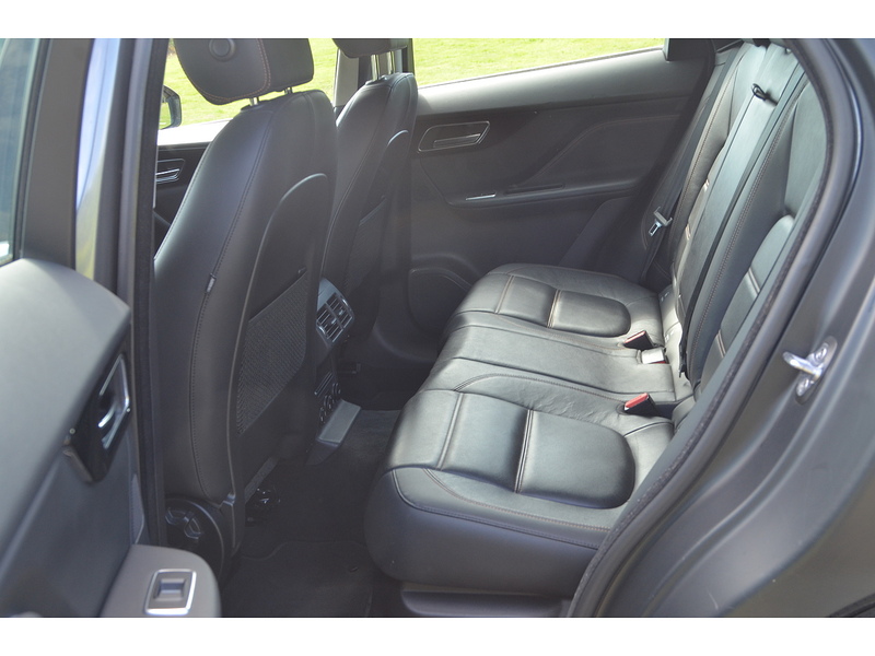 Jaguar F-PACE 2.0 D180 Prestige SUV 5dr Diesel Auto AWD Euro 6 (s/s) (180 ps) | H/SEATS|R/CAM|CRUISE|NAV - U10936