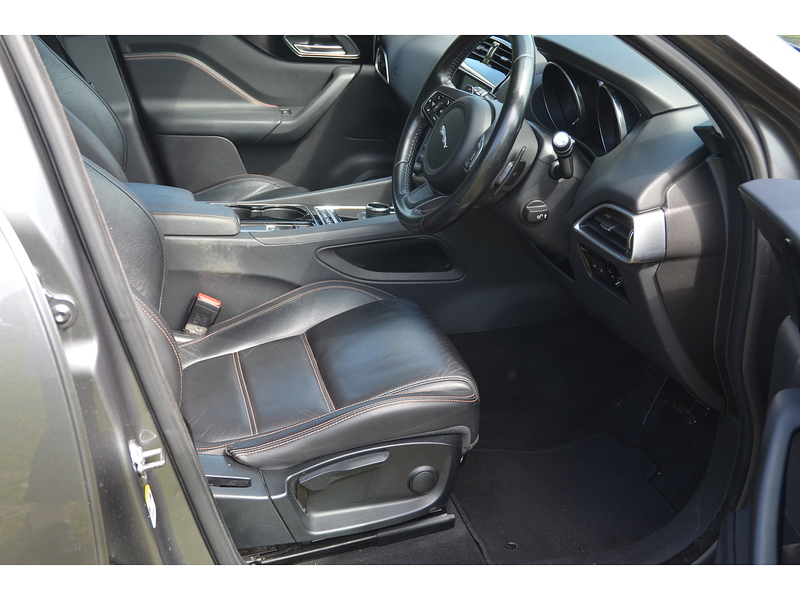 Jaguar F-PACE 2.0 D180 Prestige SUV 5dr Diesel Auto AWD Euro 6 (s/s) (180 ps) | H/SEATS|R/CAM|CRUISE|NAV - U10936