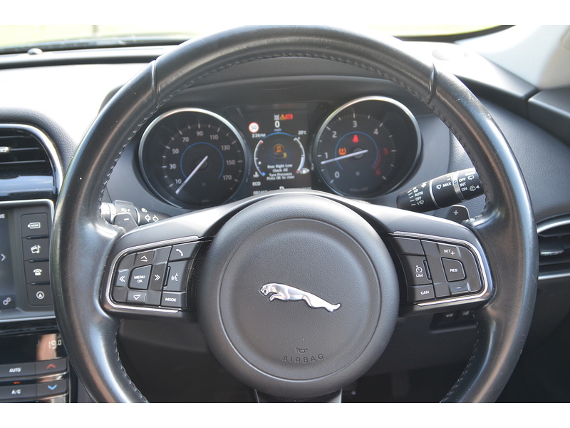 Jaguar F-PACE 2.0 D180 Prestige SUV 5dr Diesel Auto AWD Euro 6 (s/s) (180 ps) | H/SEATS|R/CAM|CRUISE|NAV - U10936