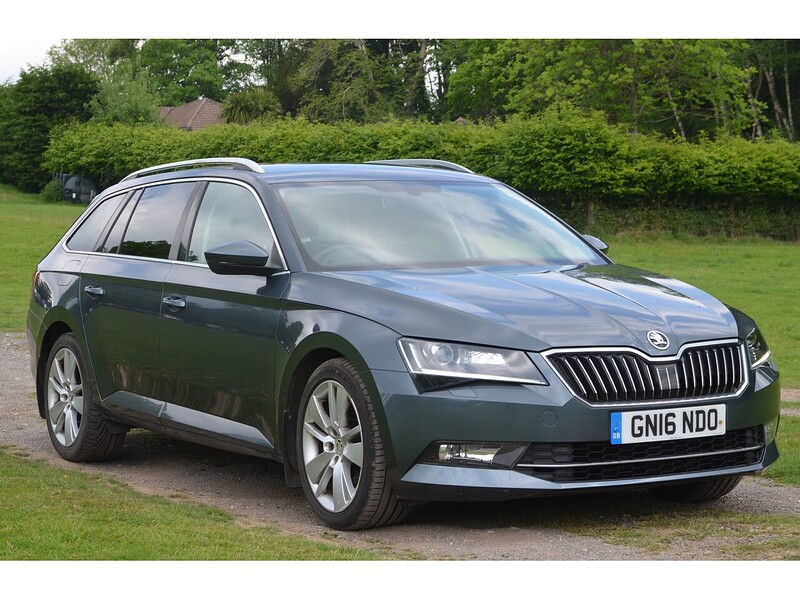 Skoda Superb 2.0 TDI SE L Executive Estate 5dr Diesel Manual Euro 6 (s/s) (150 ps) | - U10937