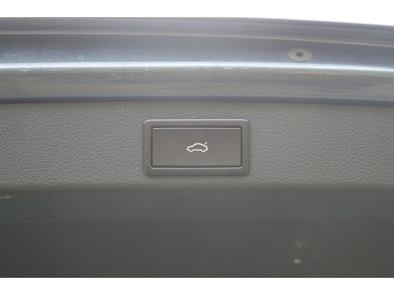 Skoda Superb 2.0 TDI SE L Executive Estate 5dr Diesel Manual Euro 6 (s/s) (150 ps) | - U10937