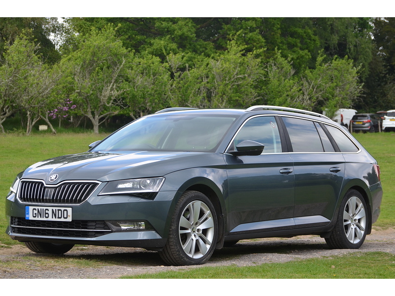 Skoda Superb 2.0 TDI SE L Executive Estate 5dr Diesel Manual Euro 6 (s/s) (150 ps) | - U10937