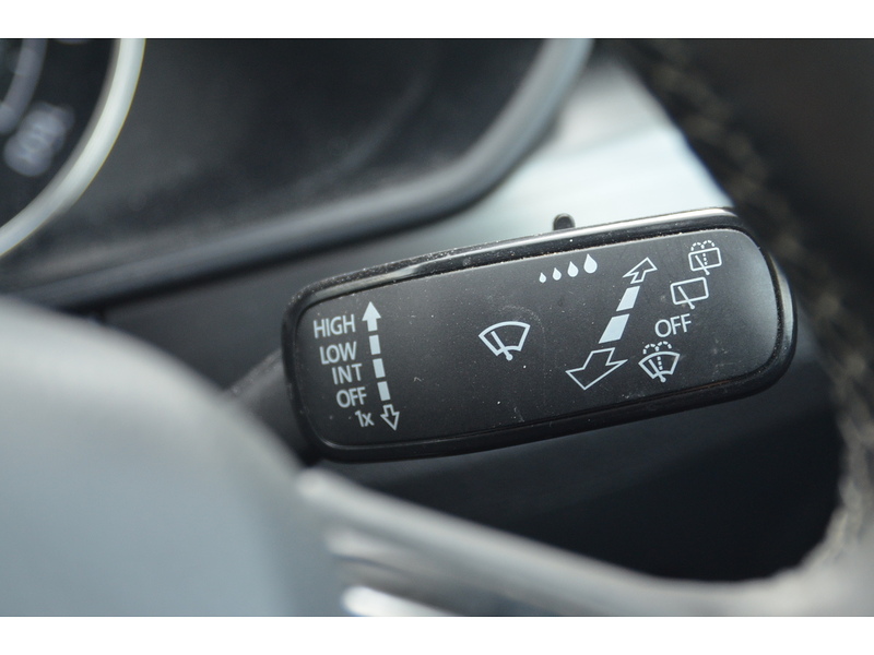 Skoda Superb 2.0 TDI SE L Executive Estate 5dr Diesel Manual Euro 6 (s/s) (150 ps) | - U10937