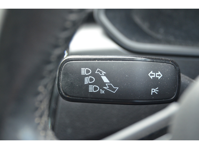 Skoda Superb 2.0 TDI SE L Executive Estate 5dr Diesel Manual Euro 6 (s/s) (150 ps) | - U10937