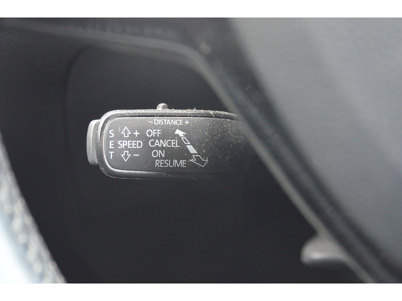 Skoda Superb 2.0 TDI SE L Executive Estate 5dr Diesel Manual Euro 6 (s/s) (150 ps) | - U10937