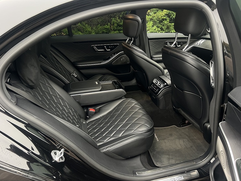 Mercedes-Benz S Class 3.0 S580Le V6 28.6kWh AMG Line (Premium) Saloon 4dr Petrol Plug-in Hybrid G-Tronic+ Euro 6 (s/s) - U10950