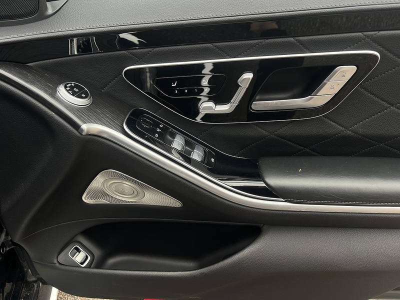 Mercedes-Benz S Class 3.0 S580Le V6 28.6kWh AMG Line (Premium) Saloon 4dr Petrol Plug-in Hybrid G-Tronic+ Euro 6 (s/s) - U10950