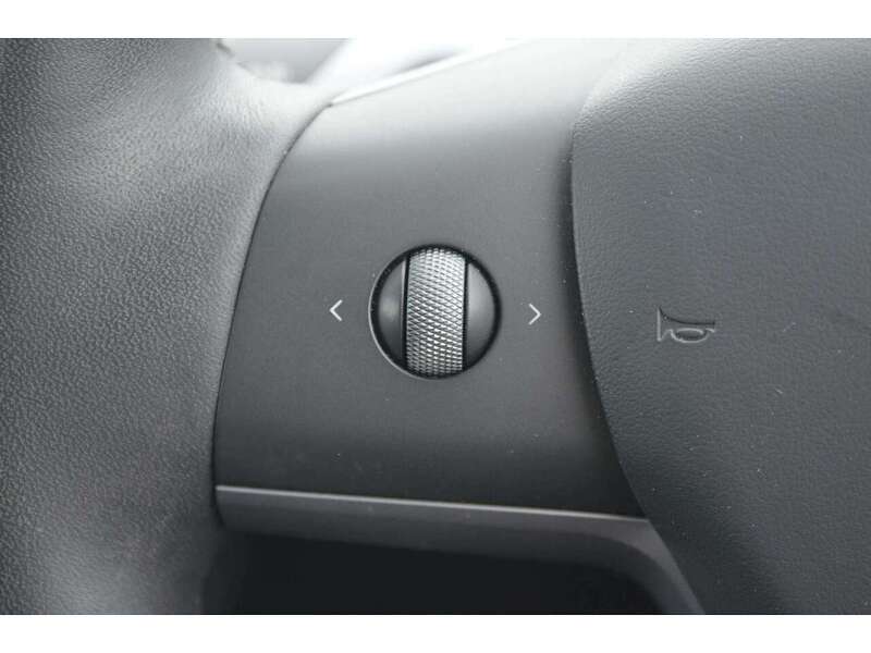 Tesla Model Y (Dual Motor) Long Range SUV 5dr Electric Auto 4WDE (384 bhp) | PAN ROOF|PRIVACY|VAT Q|1 OWNER - U10956