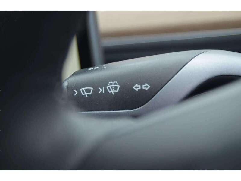 Tesla Model Y (Dual Motor) Long Range SUV 5dr Electric Auto 4WDE (384 bhp) | PAN ROOF|PRIVACY|VAT Q|1 OWNER - U10956