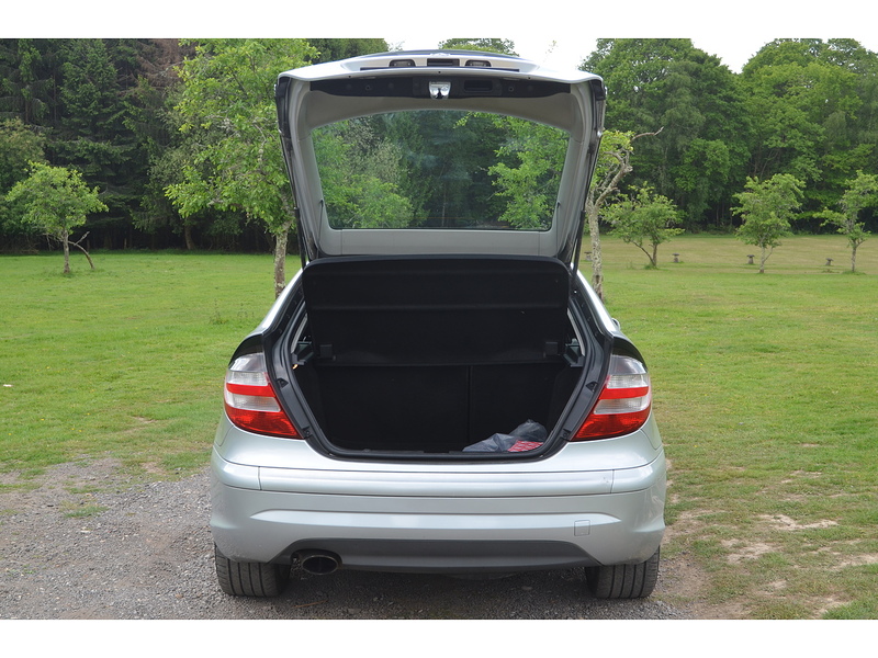 Mercedes-Benz C Class 1.8 C160 Kompressor Sport Edition Coupe 2dr Petrol Manual (183 g/km, 122 bhp) | CRUISE|A/C|MOT - U10967