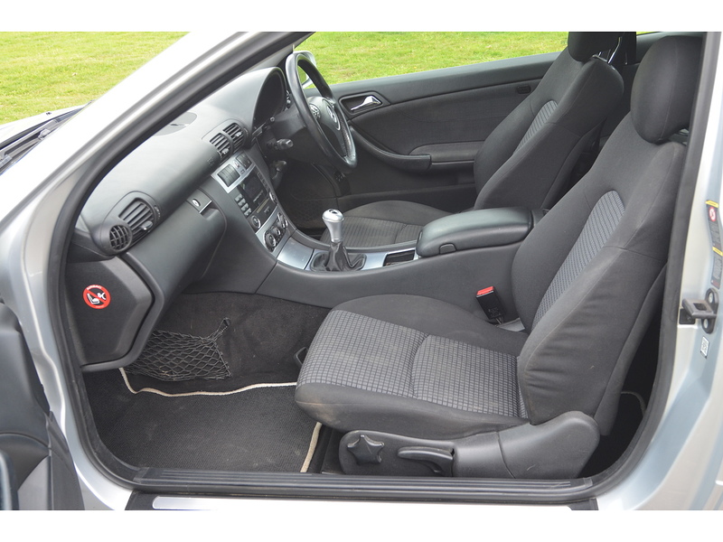 Mercedes-Benz C Class 1.8 C160 Kompressor Sport Edition Coupe 2dr Petrol Manual (183 g/km, 122 bhp) | CRUISE|A/C|MOT - U10967