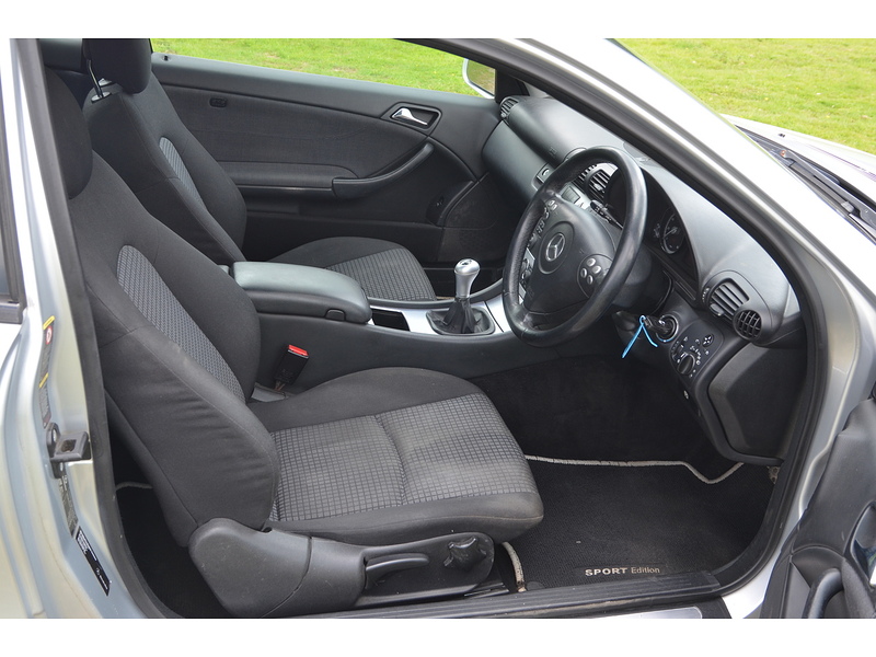 Mercedes-Benz C Class 1.8 C160 Kompressor Sport Edition Coupe 2dr Petrol Manual (183 g/km, 122 bhp) | CRUISE|A/C|MOT - U10967
