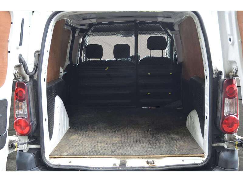 Peugeot Partner 1.6 BlueHDi 854 SE Panel Van 5dr Diesel Manual L1 (112 g/km, 97.64 bhp) | NO VAT|SERVICED AT 106K - U10970