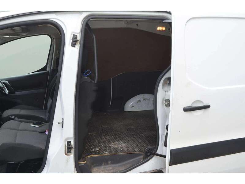 Peugeot Partner 1.6 BlueHDi 854 SE Panel Van 5dr Diesel Manual L1 (112 g/km, 97.64 bhp) | NO VAT|SERVICED AT 106K - U10970