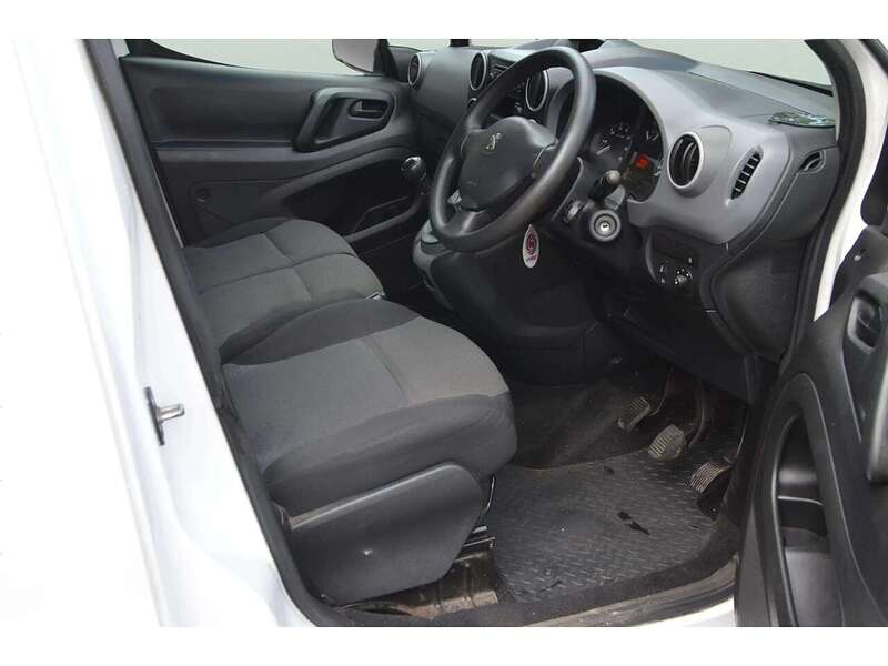 Peugeot Partner 1.6 BlueHDi 854 SE Panel Van 5dr Diesel Manual L1 (112 g/km, 97.64 bhp) | NO VAT|SERVICED AT 106K - U10970